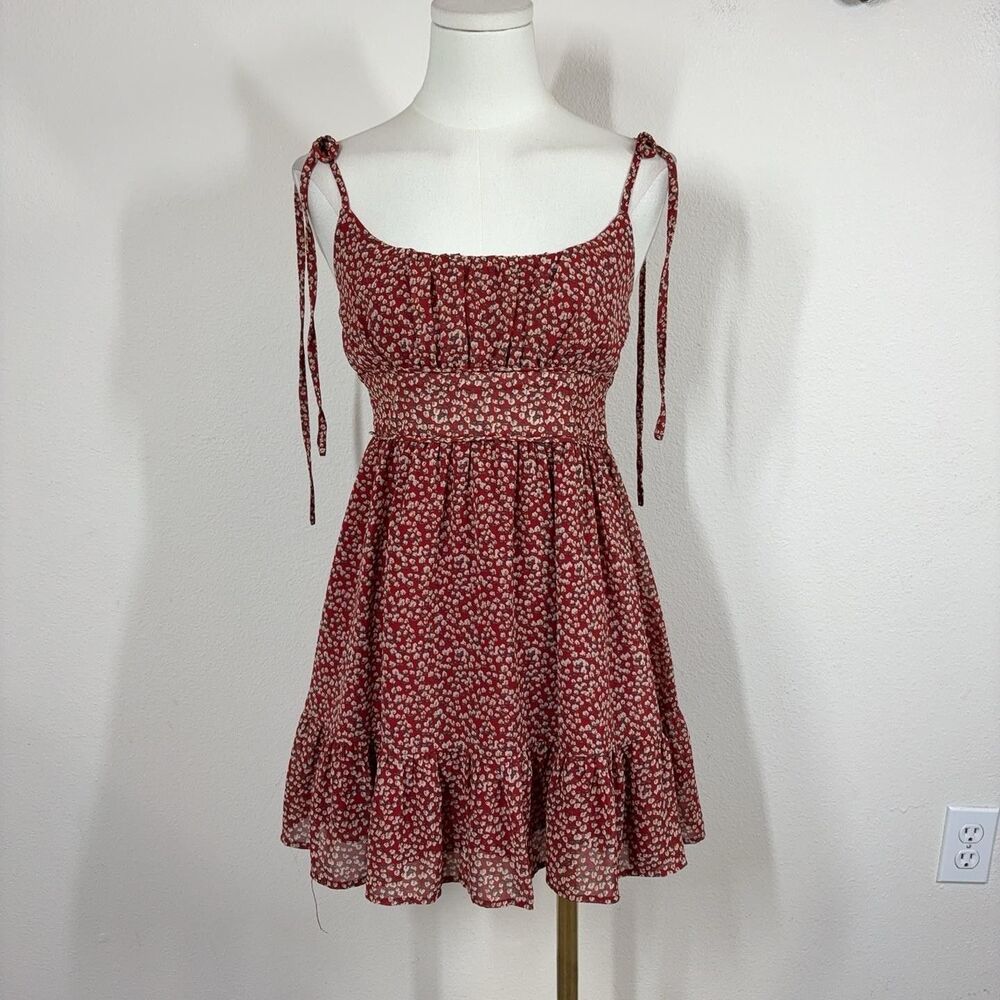 Princess Polly Dress Womens 4 Red Floral Smocked Ruffle Boho Cottage Coquette